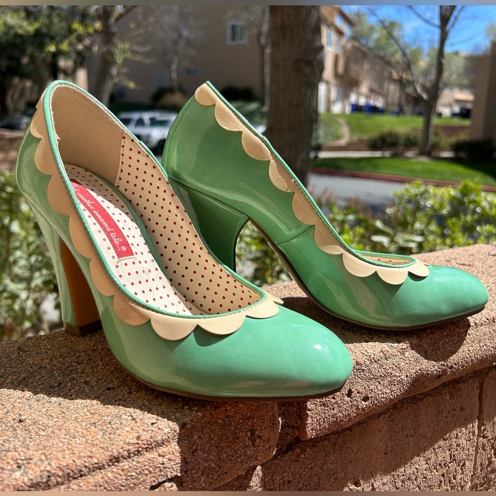 B.A.I.T. Varah Scallop Trim Patent Round Toe Pumps